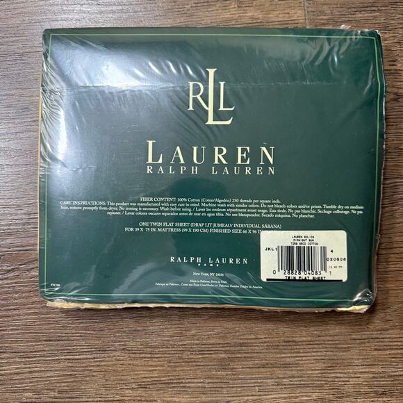 NEW RALPH LAUREN TWIN FLAT SHEET SOLID YELLOW MIDNIGHT SUN - Picture 3 of 8